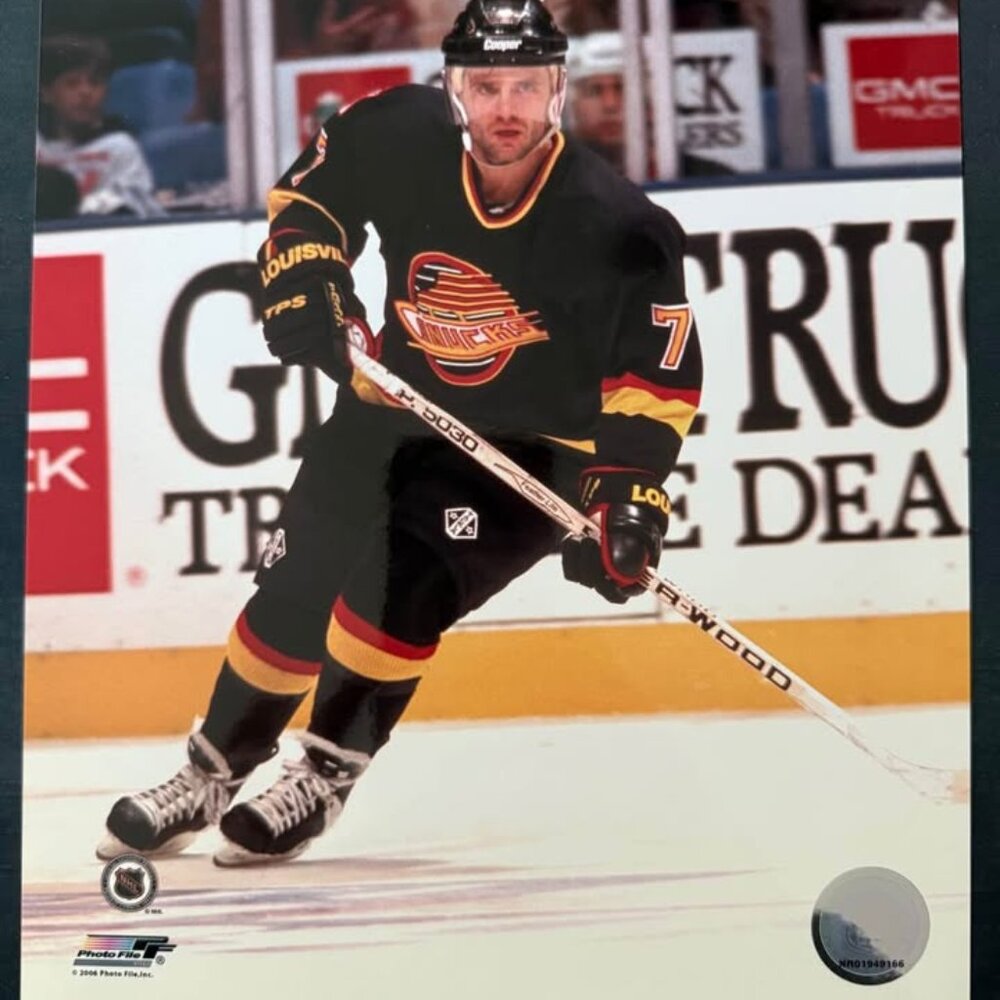 Cliff Ronning VANCOUVER CANUCKS 8x10 Photo